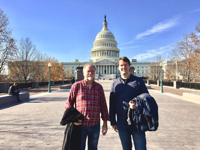 Two tourists sightseeing in Washington, DC